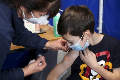 Vacinação pediátrica no Funchal, 14/12/2021 (HOMEM DE GOUVEIA/LUSA)